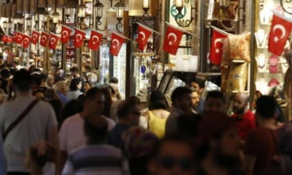 Bloomberg: «Ανάσταση» στην τουρική λίρα και αύξηση επιτοκίων